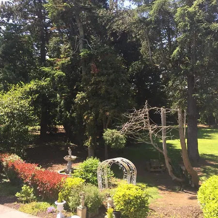 Greenfield House *