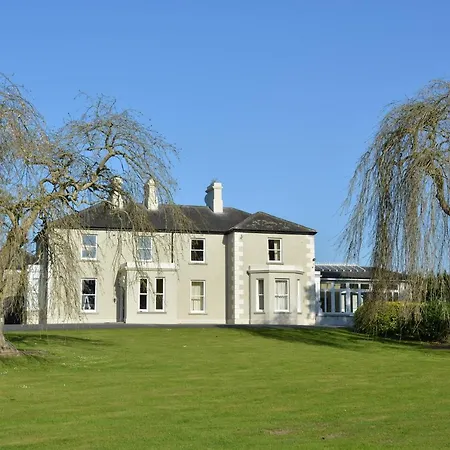 Semesterbostad Greenfield House